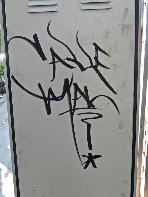 graffiti_nana_tag